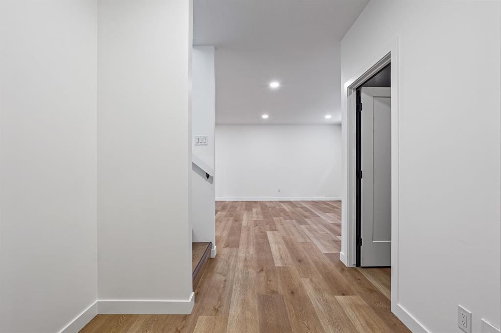 383 Caledonia Boulevard West, Lethbridge, AB - Indoor Photo Showing Other Room