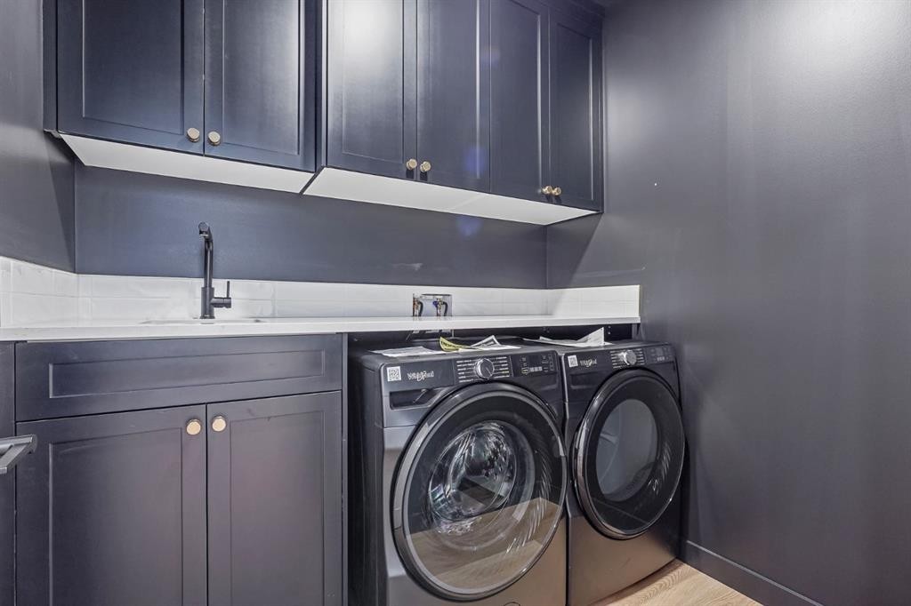383 Caledonia Boulevard West, Lethbridge, AB - Indoor Photo Showing Laundry Room