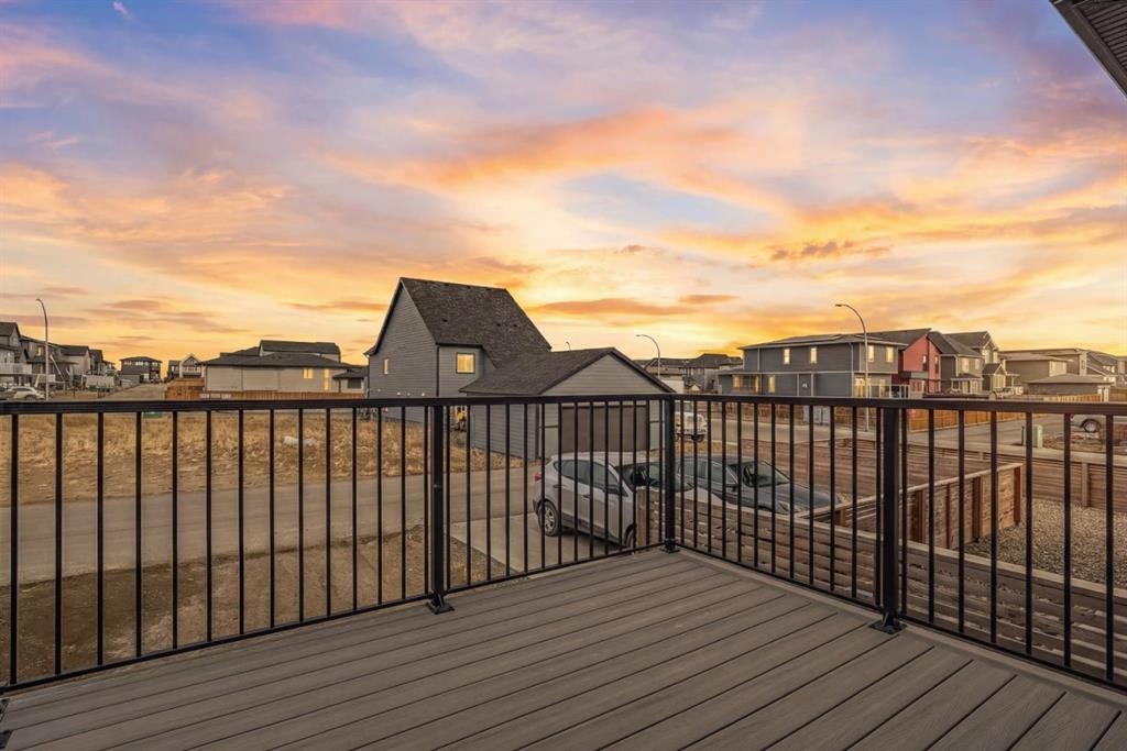 383 Caledonia Boulevard West, Lethbridge, AB - Outdoor