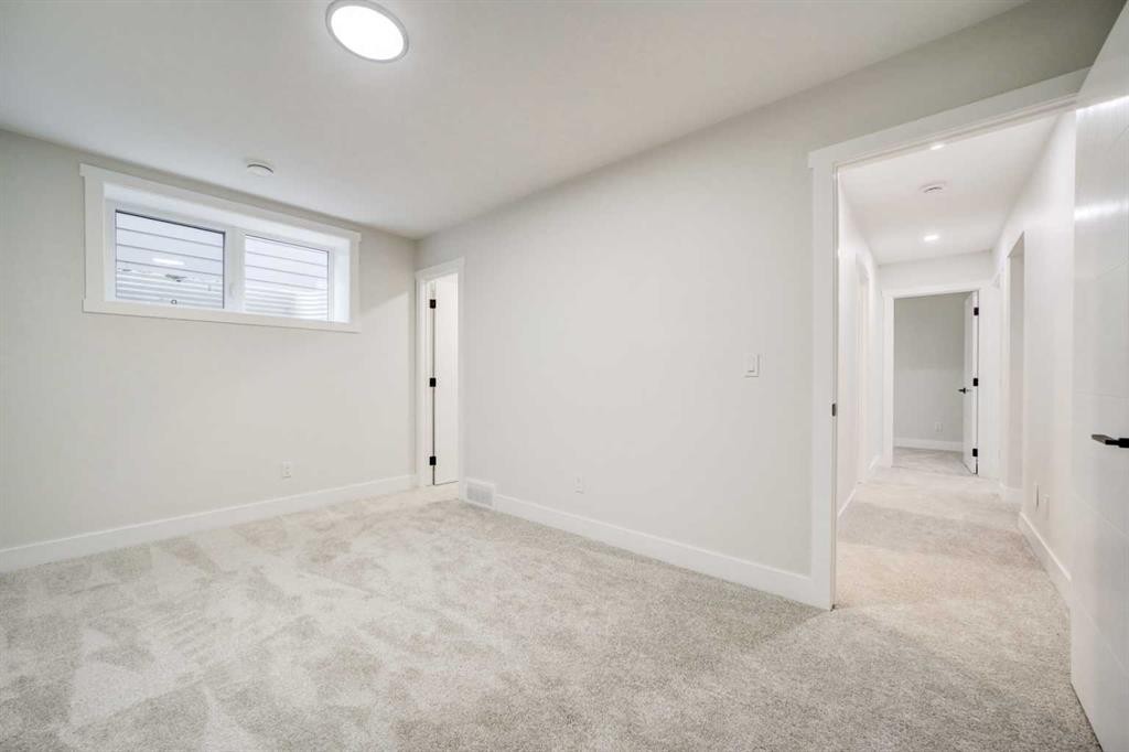4517 40 Avenue South, Lethbridge, AB - Indoor Photo Showing Other Room