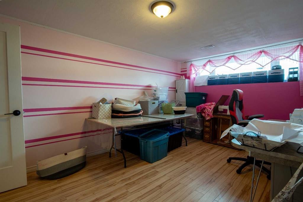 5018 42 Avenue, Taber, AB