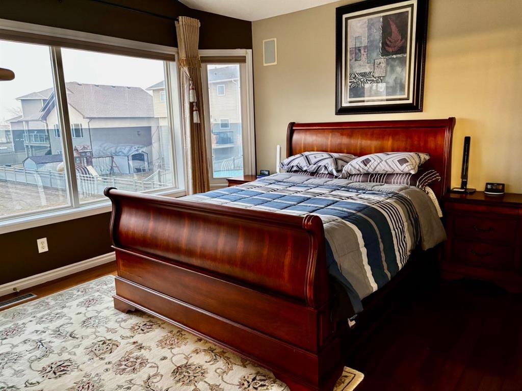 314 Couleesprings Terrace South, Lethbridge, AB - Indoor Photo Showing Bedroom