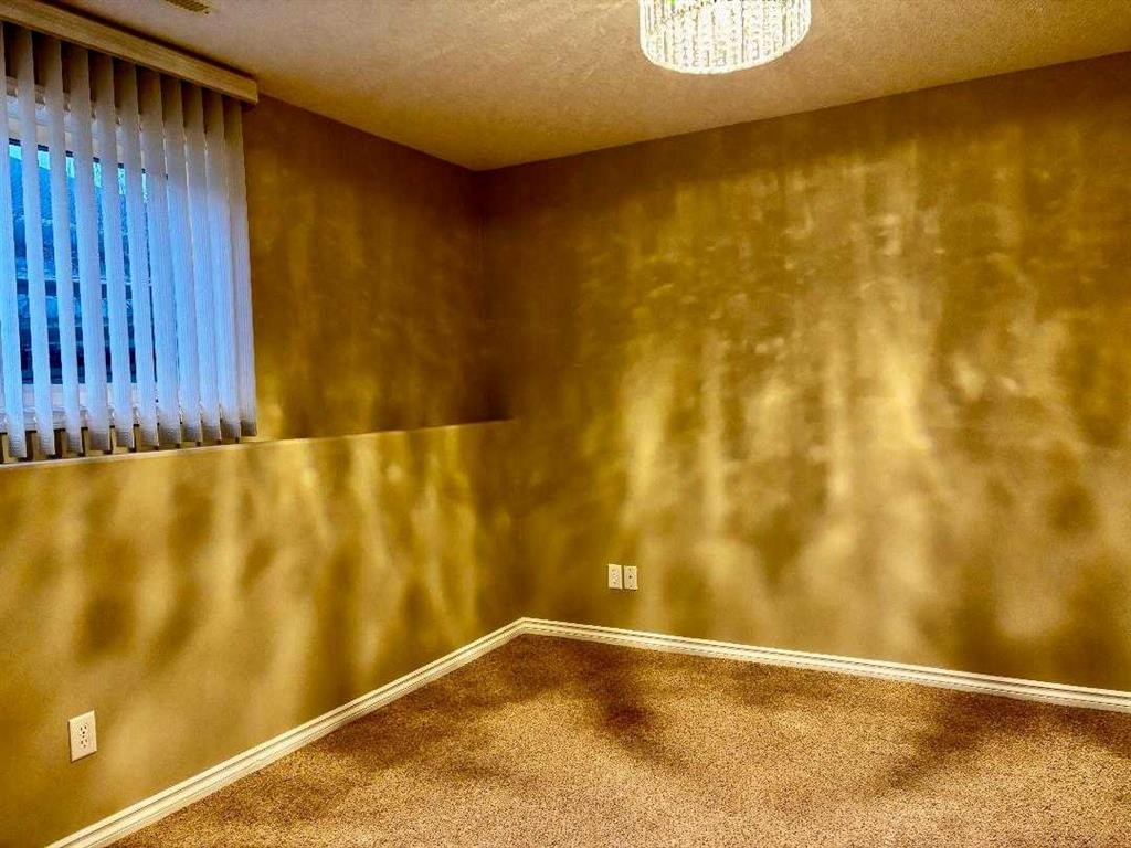 314 Couleesprings Terrace South, Lethbridge, AB - Indoor Photo Showing Other Room