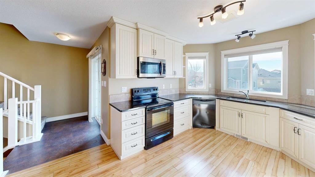 855 Mt Sundance Manor West, Lethbridge, AB