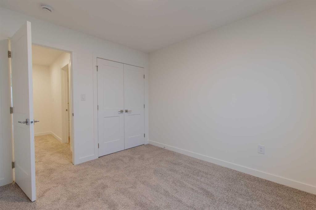 2817 16 Avenue, Coaldale, AB - Indoor Photo Showing Other Room