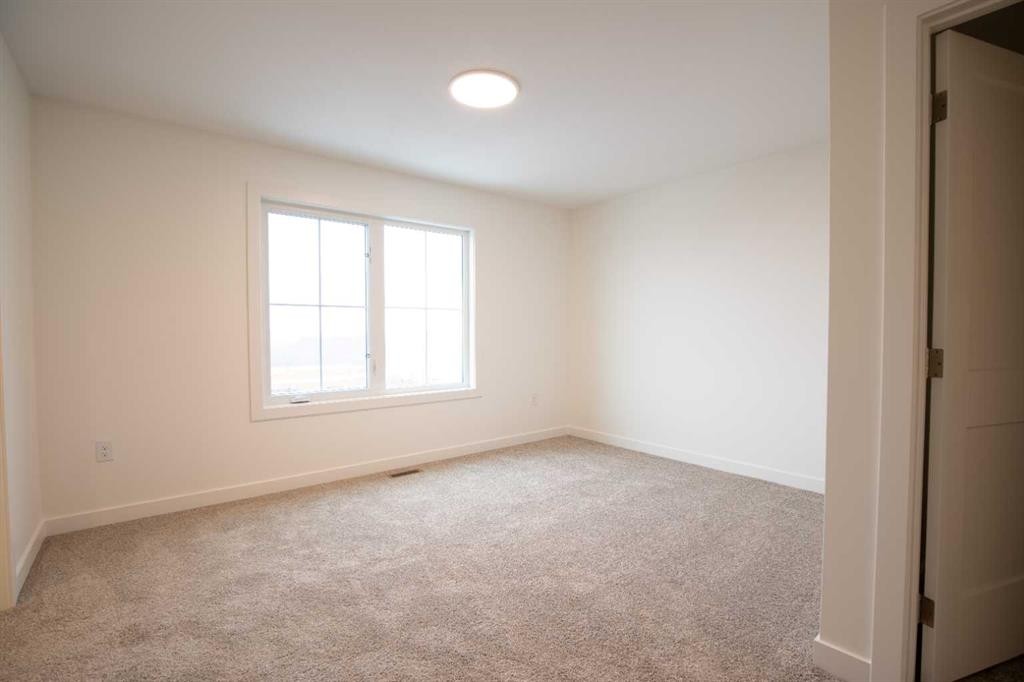 2817 16 Avenue, Coaldale, AB - Indoor Photo Showing Other Room