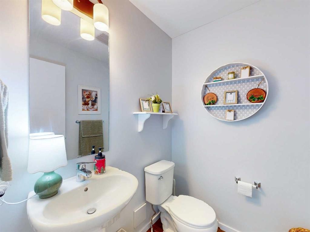 3-402 Highlands Boulevard West, Lethbridge, AB - Indoor Photo Showing Bathroom