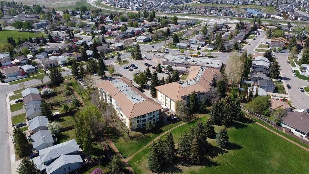 312-75 Temple Boulevard West, Lethbridge, AB - Outdoor With View