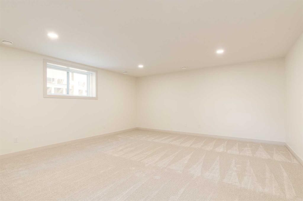 566 Malahat Green West, Lethbridge, AB - Indoor