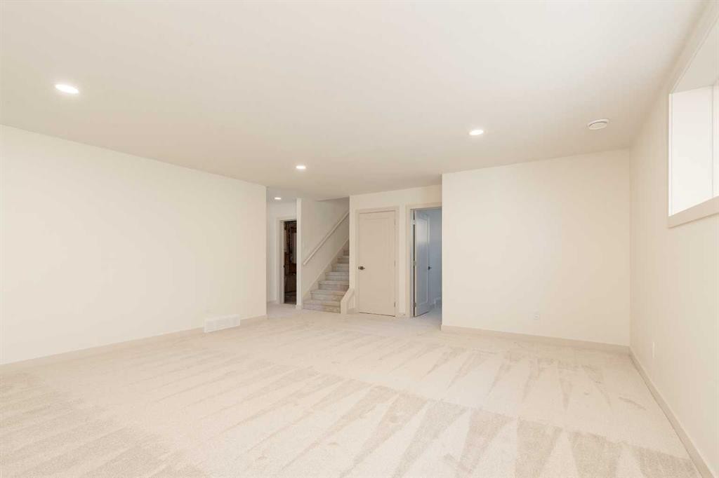 566 Malahat Green West, Lethbridge, AB - Indoor Photo Showing Other Room