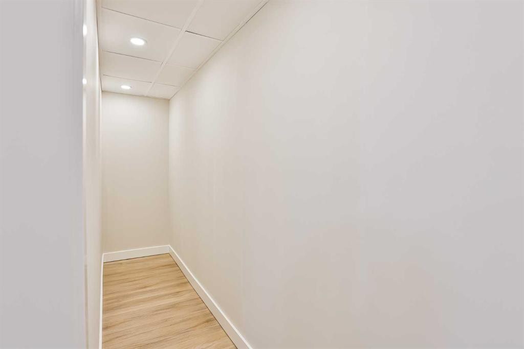 19 Heritage Lane West, Lethbridge, AB - Indoor Photo Showing Other Room