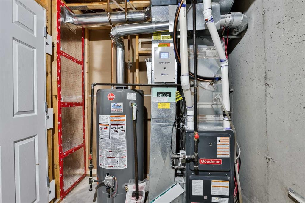 19 Heritage Lane West, Lethbridge, AB - Indoor Photo Showing Basement