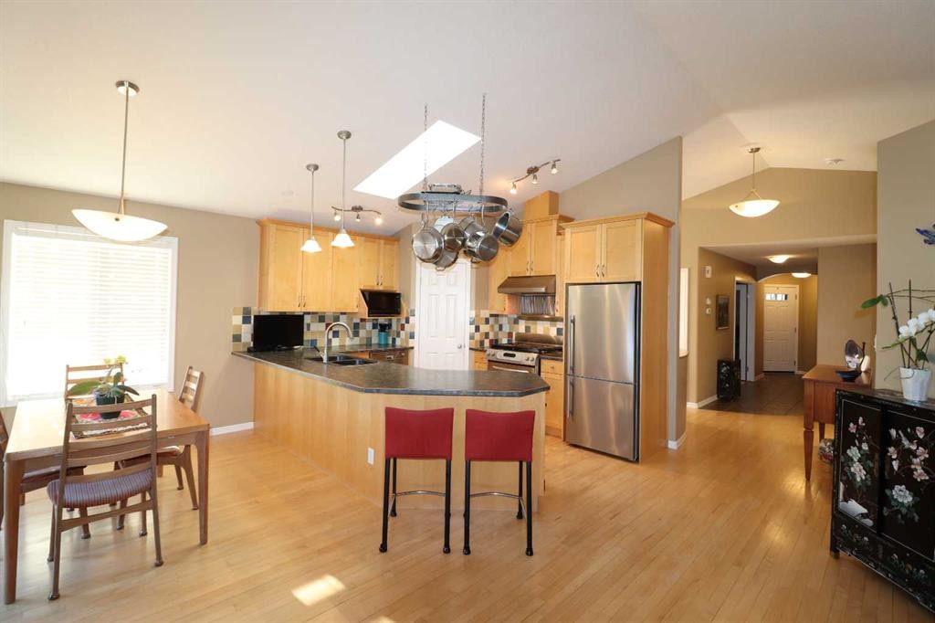 50 Riverbrook Close West, Lethbridge, AB - Indoor