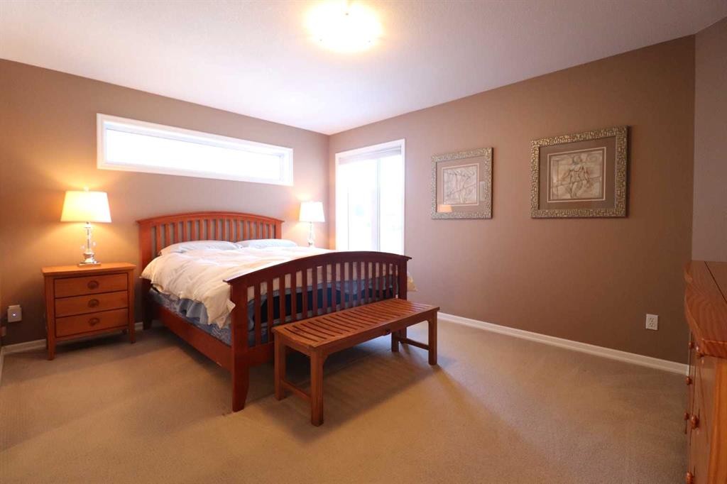 50 Riverbrook Close West, Lethbridge, AB - Indoor Photo Showing Bedroom