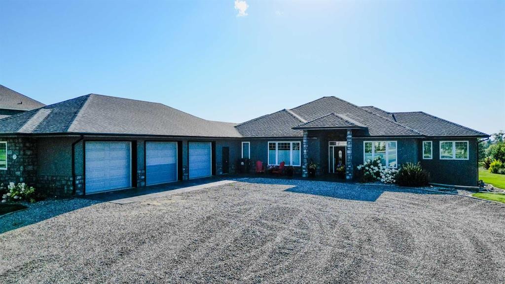 28 Cobblestone Lane, Raymond, AB - Outdoor
