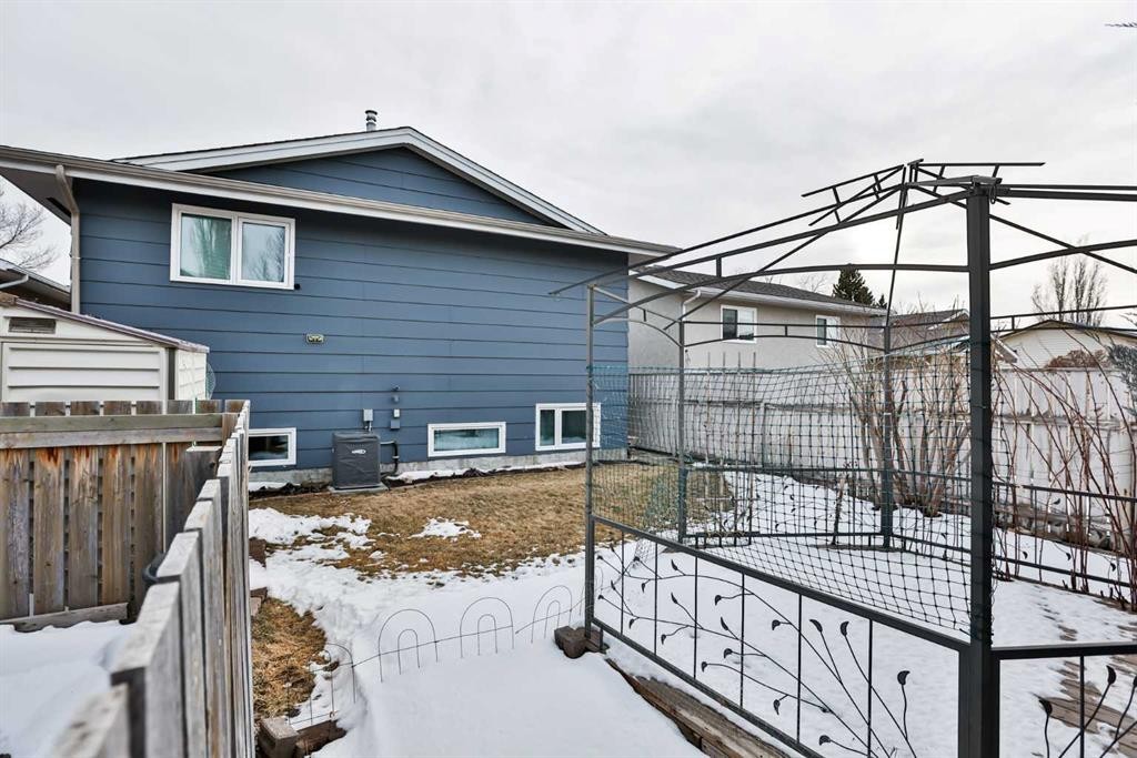 285 Jerry Potts Boulevard West, Lethbridge, AB - Outdoor