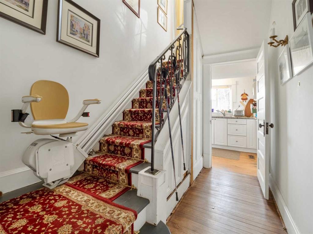 1404 4 Avenue South, Lethbridge, AB - Indoor Photo Showing Other Room