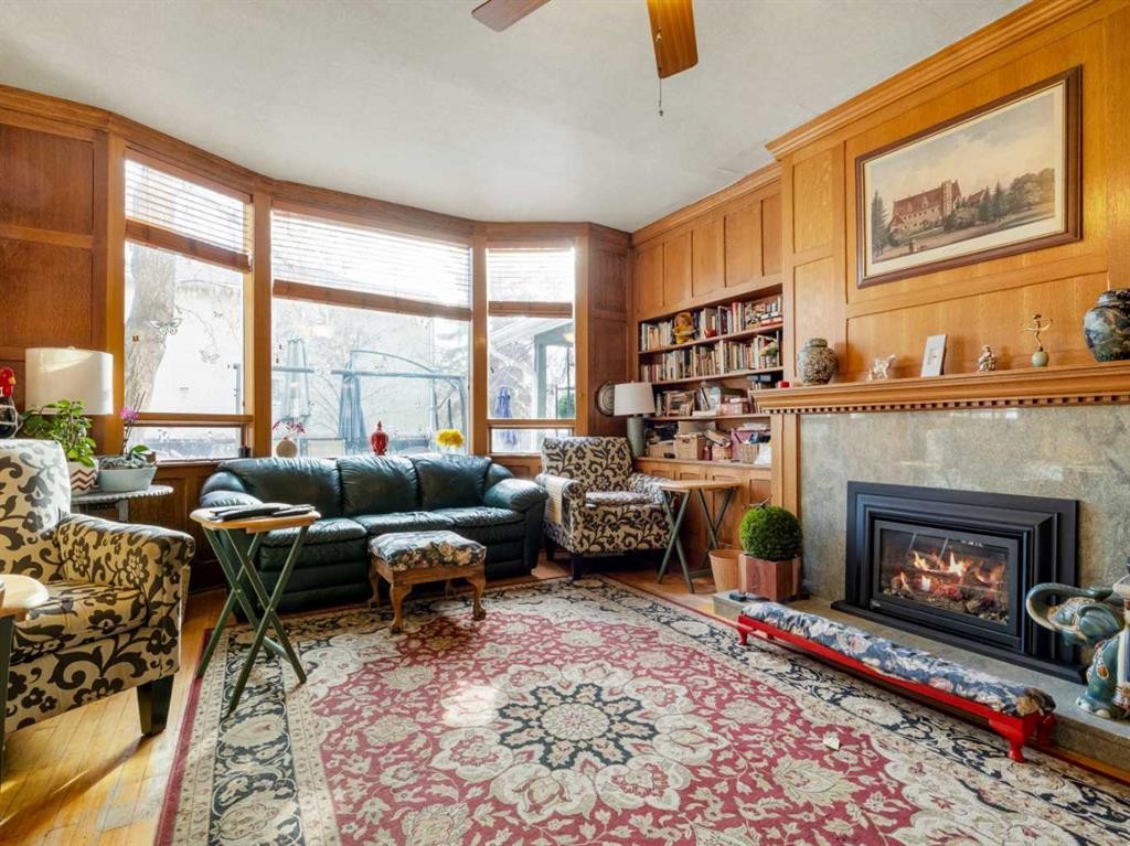 1404 4 Avenue South, Lethbridge, AB - Indoor Photo Showing Living Room With Fireplace
