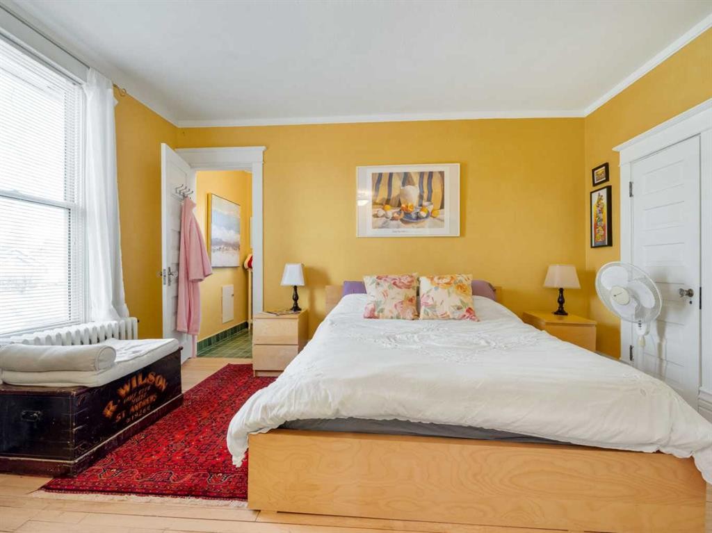 1404 4 Avenue South, Lethbridge, AB - Indoor Photo Showing Bedroom