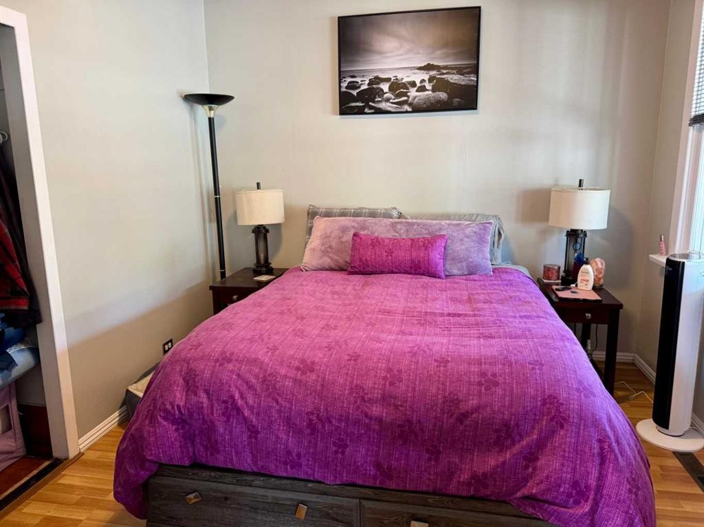7918 23 Avenue, Coleman, AB - Indoor Photo Showing Bedroom