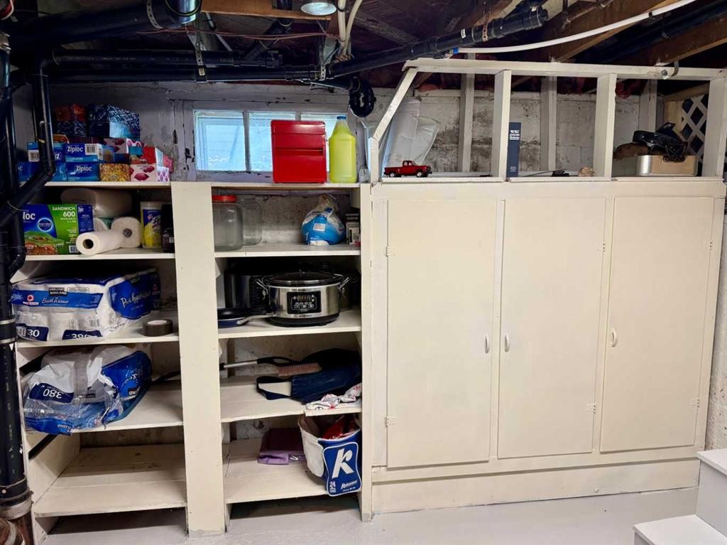 7918 23 Avenue, Coleman, AB - Indoor