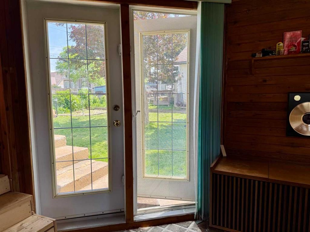 7918 23 Avenue, Coleman, AB - Indoor Photo Showing Other Room