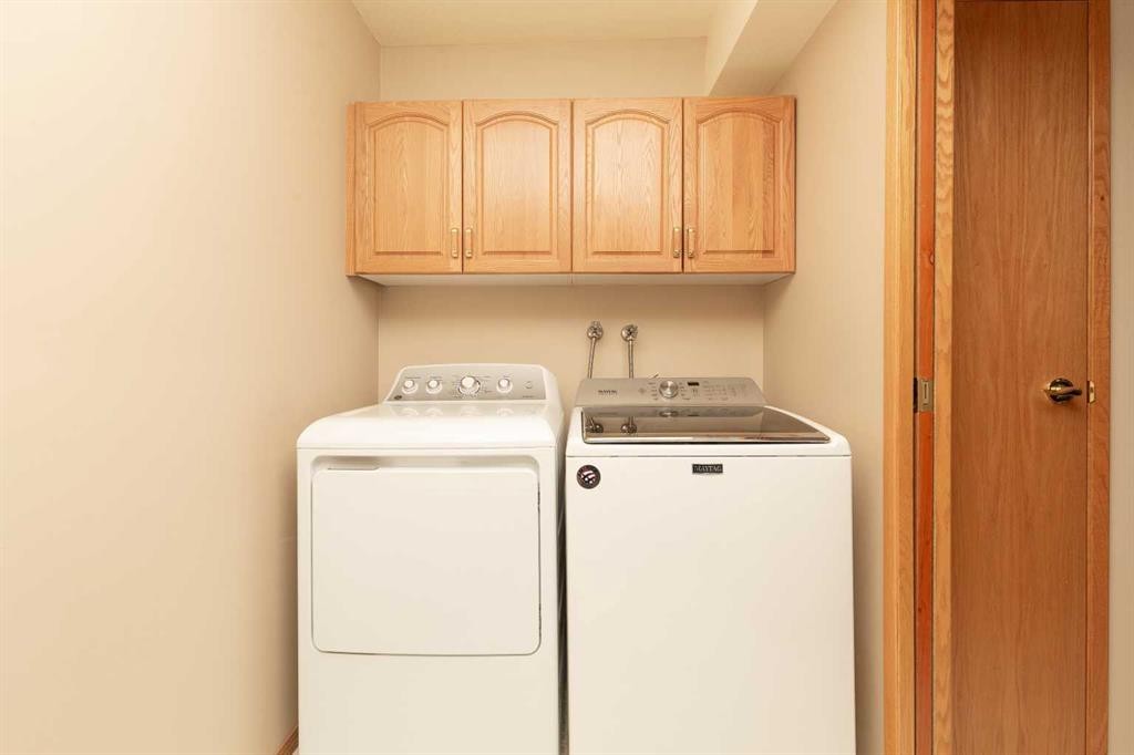 112-75 1 Avenue South, Lethbridge, AB - Indoor Photo Showing Laundry Room