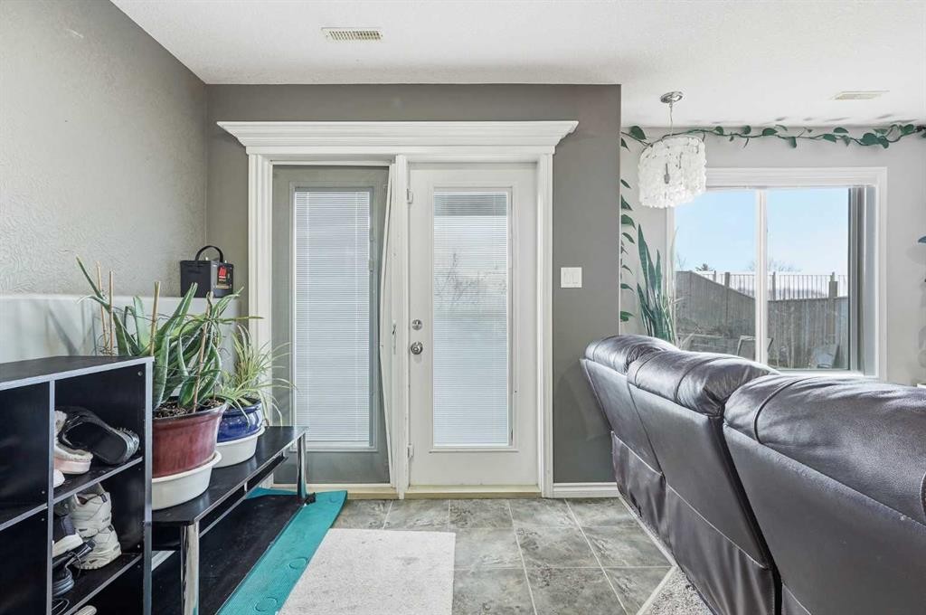 432 Firelight Point West, Lethbridge, AB - Indoor Photo Showing Other Room