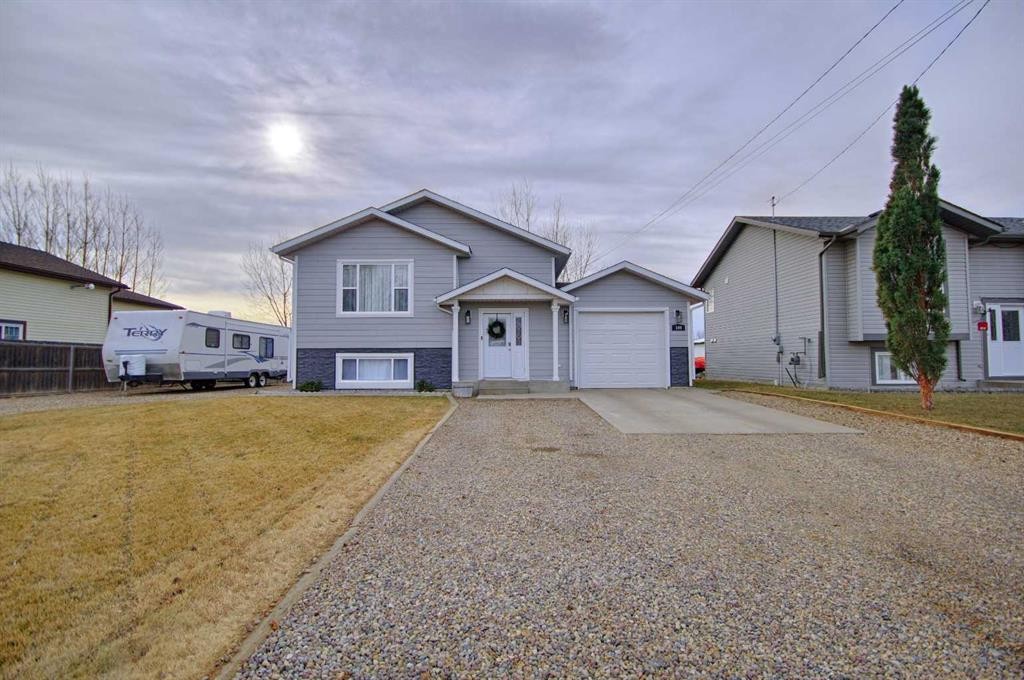 109 3 Avenue East, Barnwell, AB - Outdoor With Facade
