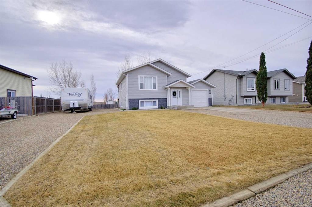 109 3 Avenue East, Barnwell, AB - Outdoor