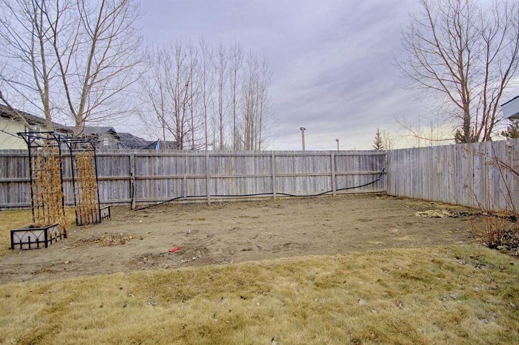 109 3 Avenue East, Barnwell, AB - Outdoor
