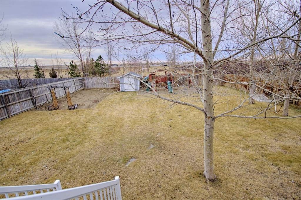 109 3 Avenue East, Barnwell, AB - Outdoor