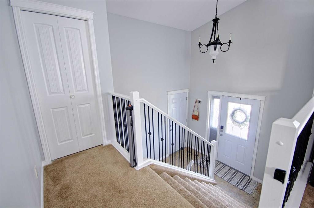 109 3 Avenue East, Barnwell, AB - Indoor Photo Showing Other Room