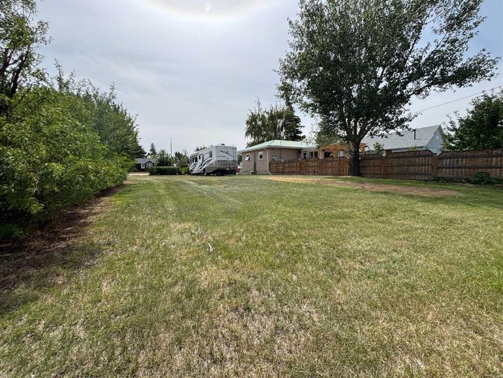 307 Centre Avenue, Coutts, AB - Outdoor