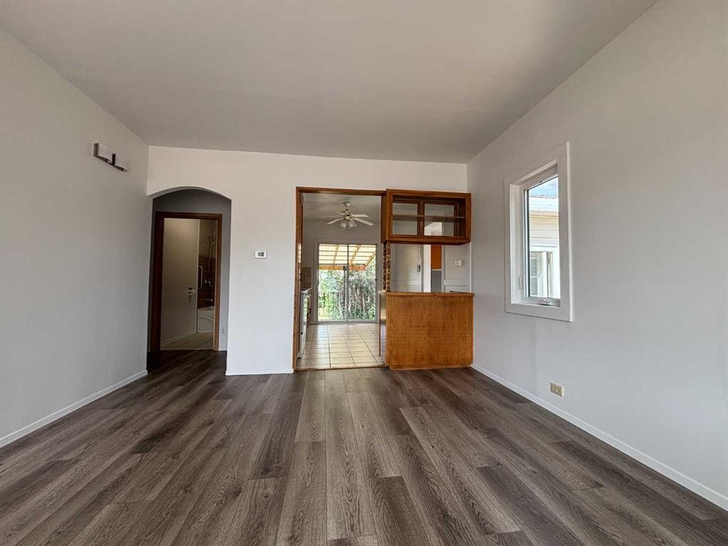 307 Centre Avenue, Coutts, AB - Indoor Photo Showing Other Room