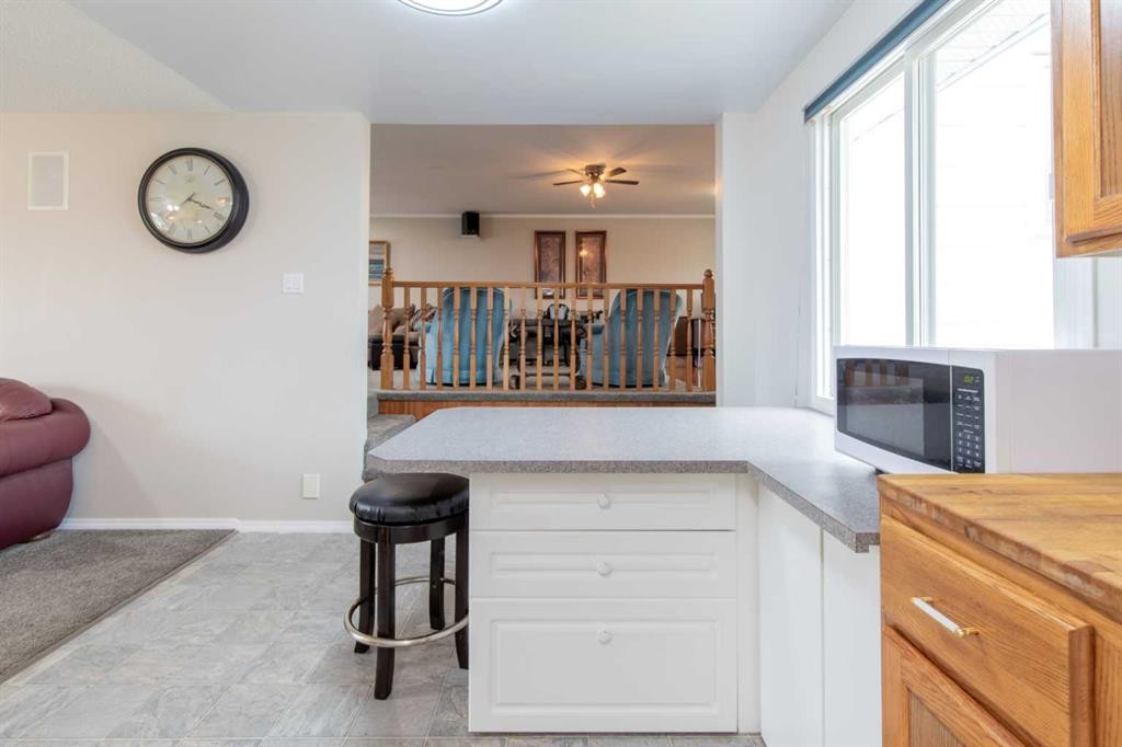 384 N 100 E, Raymond, AB - Indoor