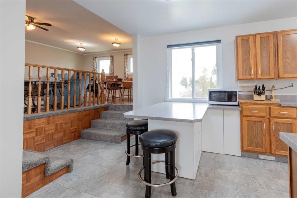 384 N 100 E, Raymond, AB - Indoor