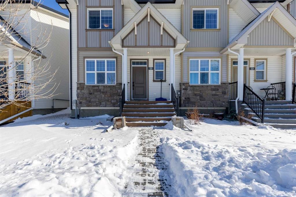 219 Lynx Road North, Lethbridge, AB - Outdoor With Facade