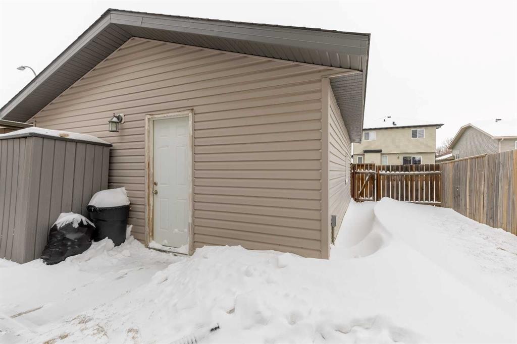 206 Keystone Lane West, Lethbridge, AB - Outdoor With Exterior