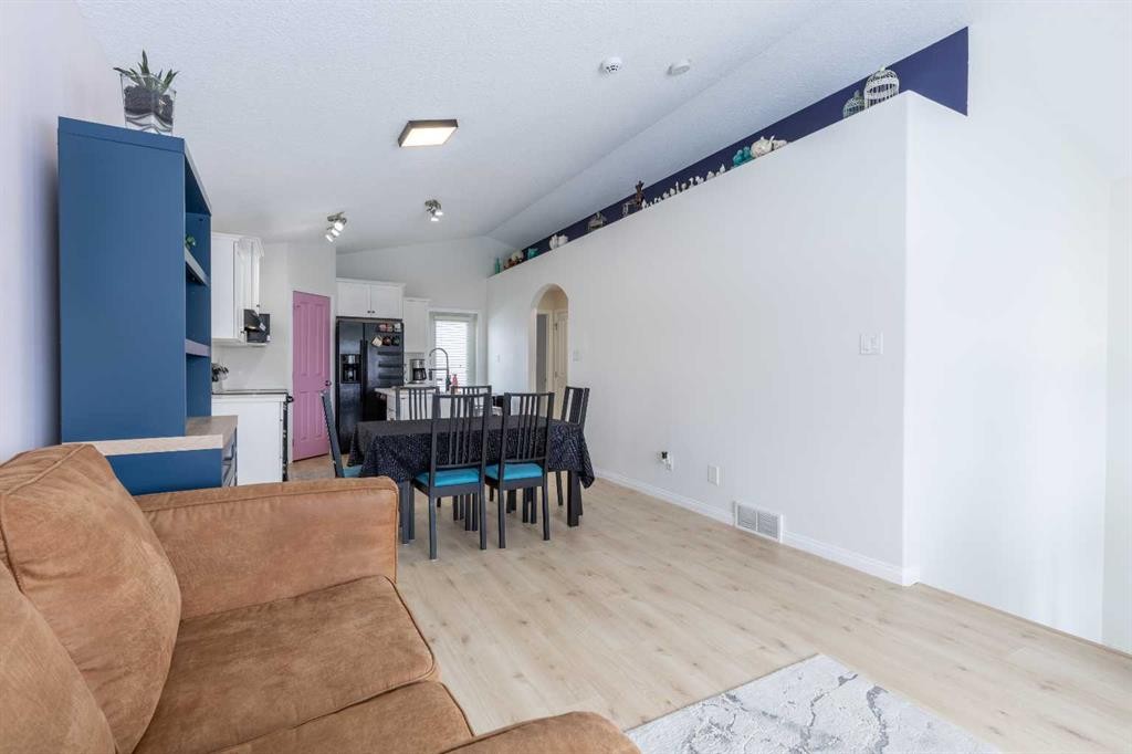 206 Keystone Lane West, Lethbridge, AB - Indoor