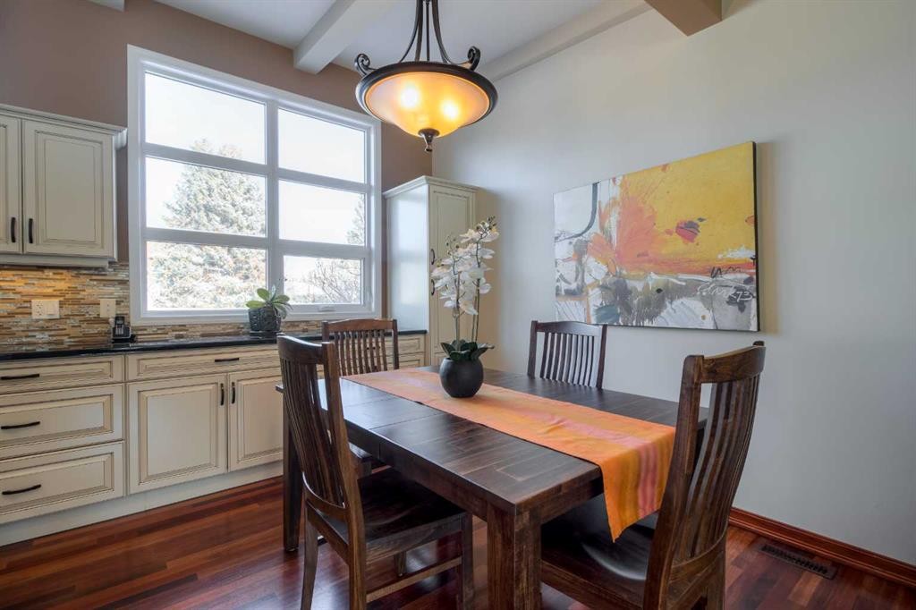 1416 15 Avenue South, Lethbridge, AB - Indoor Photo Showing Dining Room