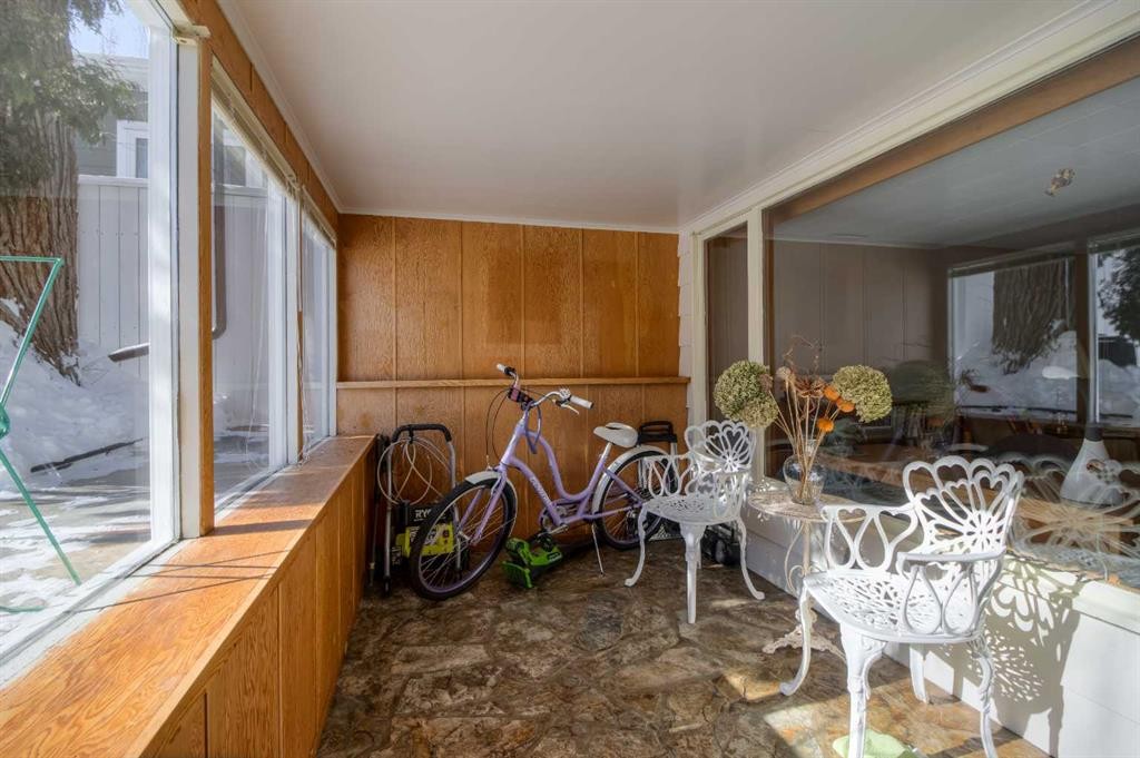 1416 15 Avenue South, Lethbridge, AB - Indoor Photo Showing Other Room