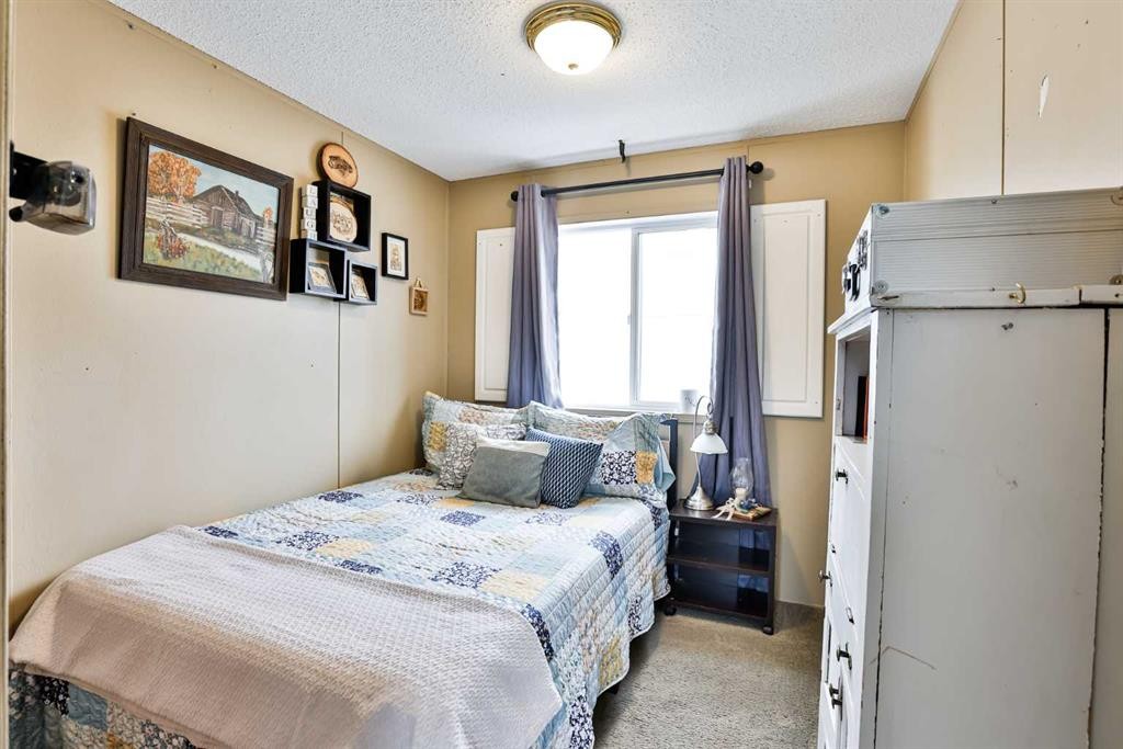 409 Conductor Boulevard, Coaldale, AB