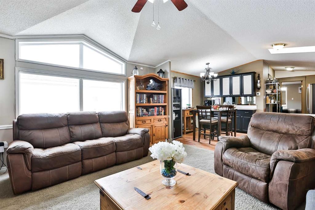 409 Conductor Boulevard, Coaldale, AB