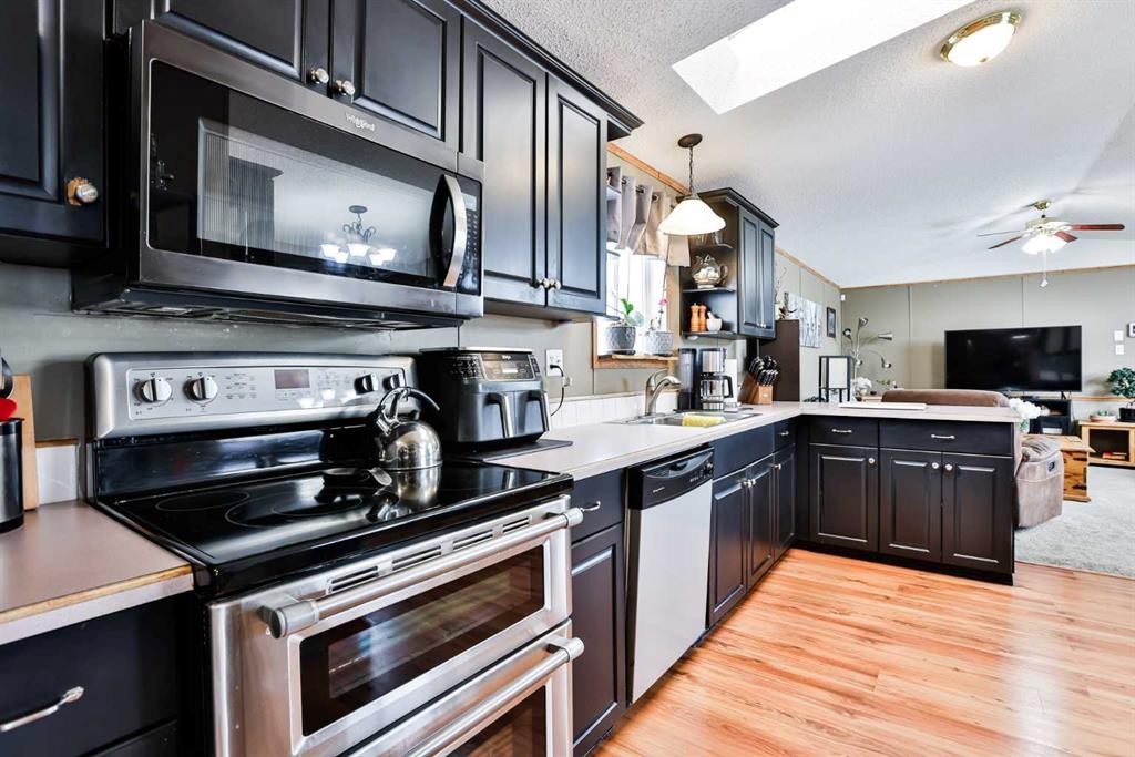 409 Conductor Boulevard, Coaldale, AB