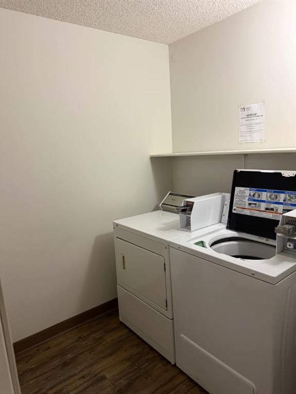 921-21 Berkeley Place West, Lethbridge, AB - Indoor Photo Showing Laundry Room
