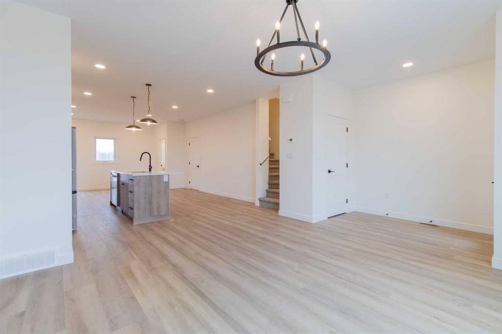 2815 16 Avenue, Coaldale, AB - Indoor
