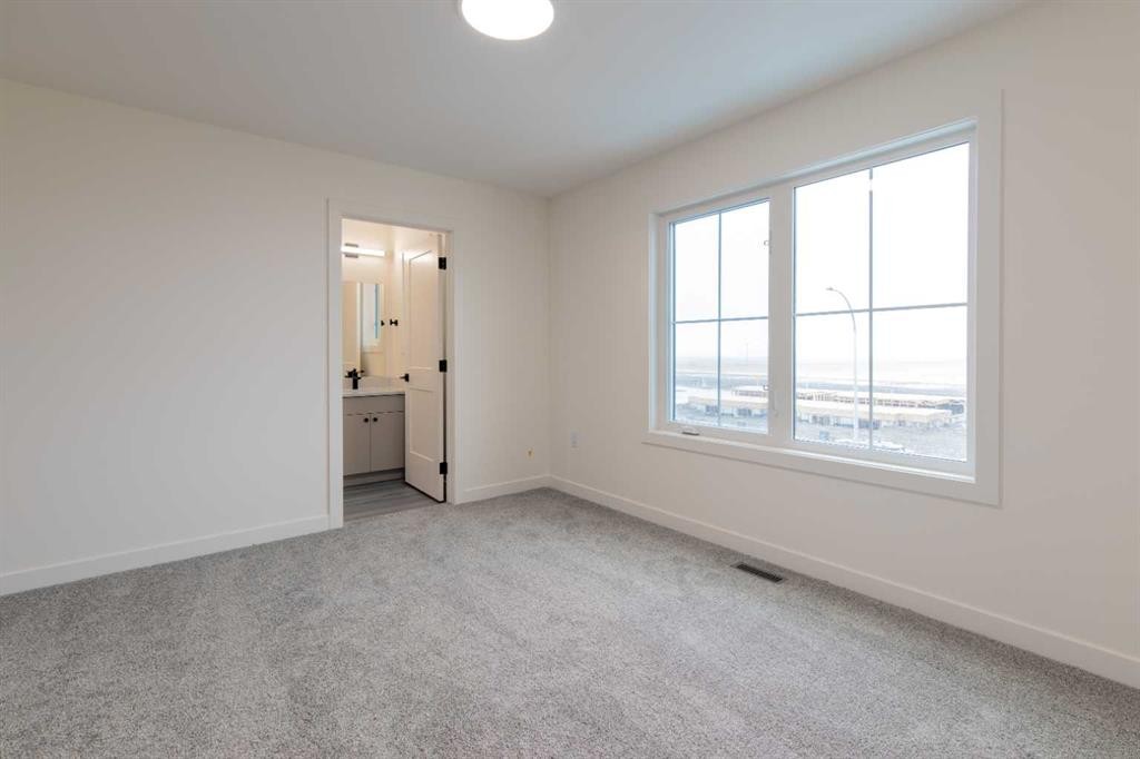 2815 16 Avenue, Coaldale, AB - Indoor Photo Showing Other Room