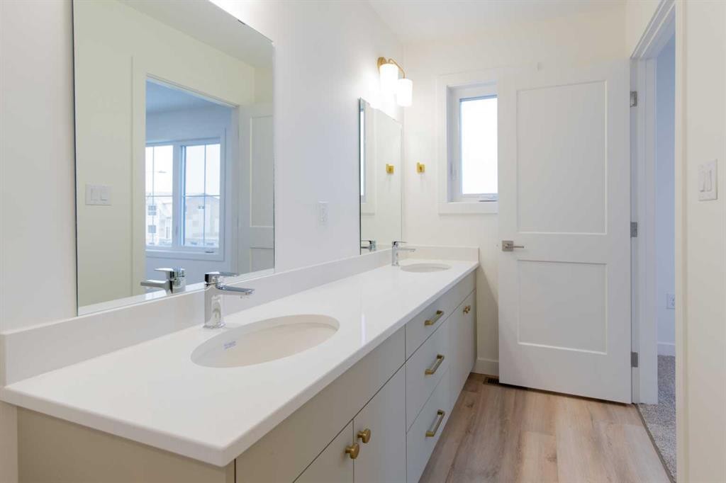 2813 16 Avenue, Coaldale, AB - Indoor Photo Showing Bathroom