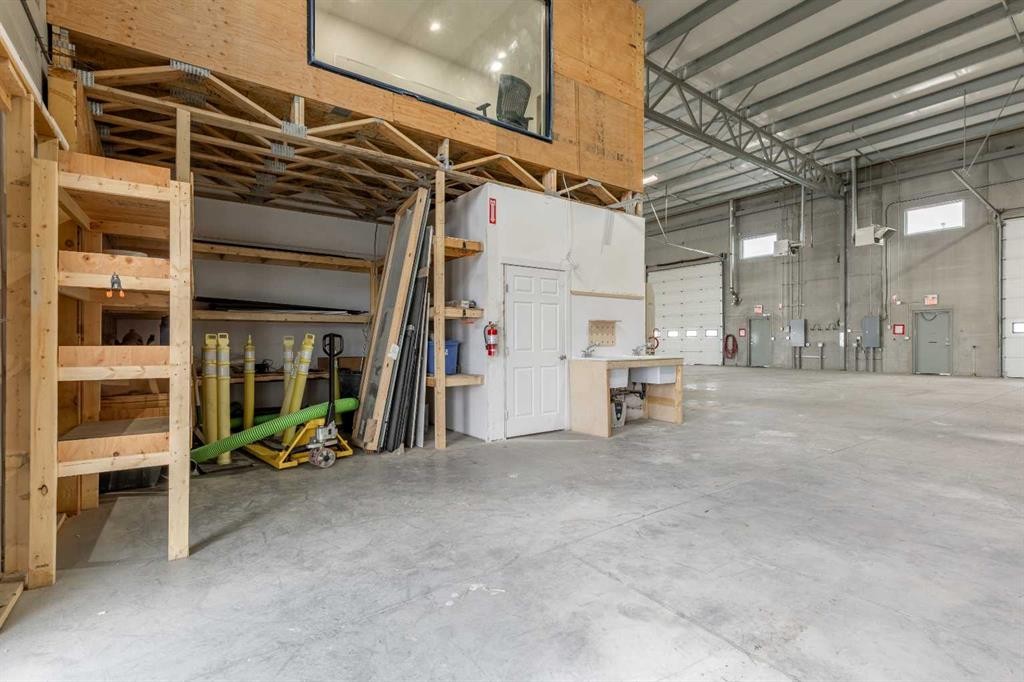 565 41 Street North, Lethbridge, AB